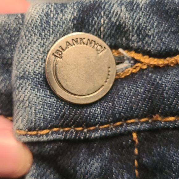 [BlankNYC] Midrise Skinny Jeans - Picture 3 of 12